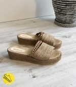 delaram sandals